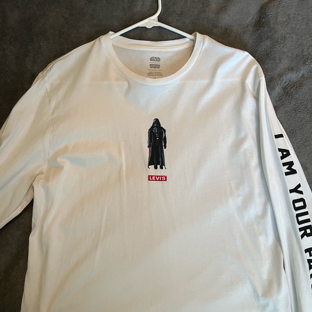 Levi’s Long Sleeve - Star Wars (Darth Vader)